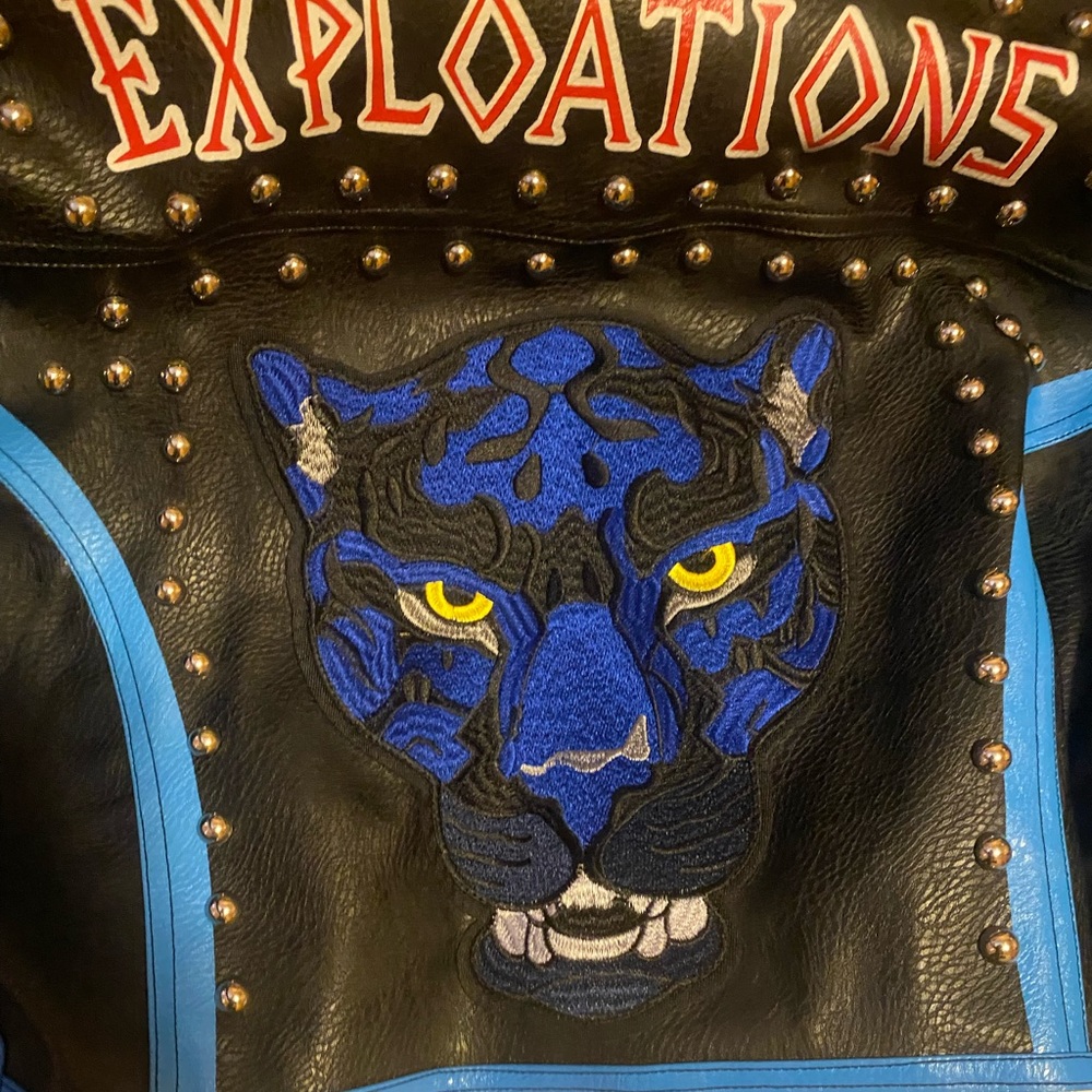 Studded graffiti jacket with zipper